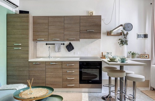 Rivoltella Apartment | Studio Apartment 'Il Sire - Casa Vacanza' with Private Terrace, Wi-Fi and Air Conditioning