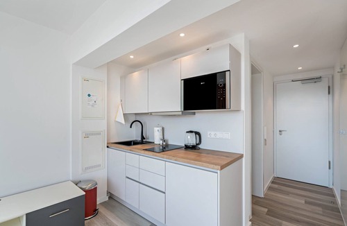 Furstenfeldbruck District Apartment | Studio Apartment "Huber Living Single 101" with Balcony & Wi-Fi