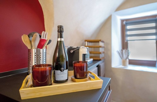 Pisogne Apartment | Studio Apartment 'Le Volte' with Wi-Fi