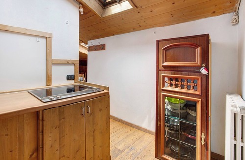 Bormio Apartment | Studio Apartment 'Premesan 2' with Mountain View and Wi-Fi