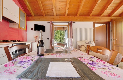 Dosso del Liro Apartment | Studio 'La Fonte Di Mariella' with mountain view, wellness area and Wi-Fi