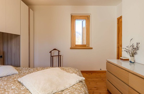 Vendrogno House | Stunning private villa for 9 guests with WIFI, terrace, pets allowed and parking