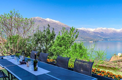 Gittana House | Stunning private villa for 13 people with hot tub, WIFI, TV and terrace