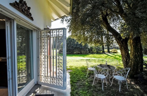 Rovato Villa | Stunning private villa with WIFI, A/C, hot tub, private pool, TV, patio and pets allowed