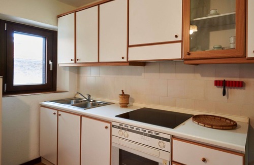 Dascio House | Stunning private villa for 3 guests with WIFI, patio and pets allowed