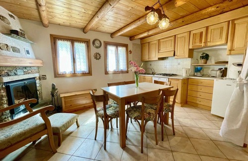 Verceia House | Stunning private villa for 3 guests with WIFI, TV, terrace and pets allowed