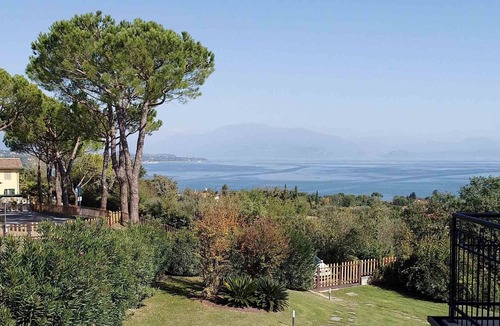 Monte Apartment | Stunning view of the lake