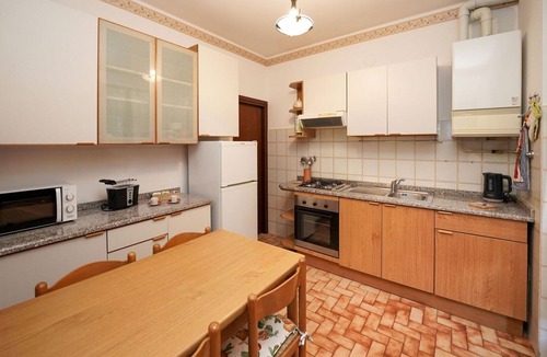 Laveno House | Stunning villa for 5 guests with WIFI, TV, terrace and pets allowed