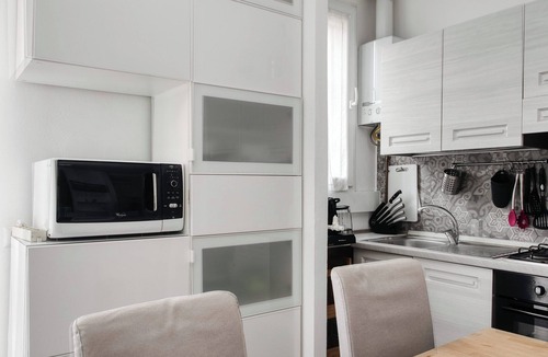 San Siro Apartment | Stylish Flat Near San Siro – Metro, WiFi & AC