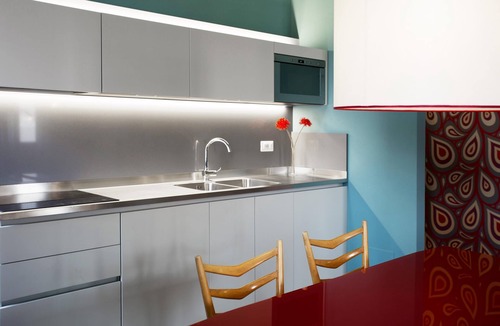 Riva Apartment | Suite "Gardone" at 2 steps from the lake with panoramic view. Lounge bar and swimming pool
