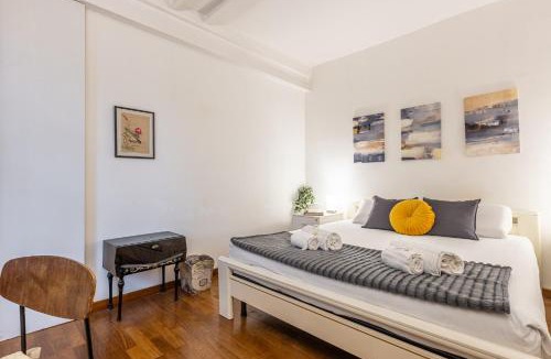 Porta Genova Apartment | Suite Navigli Delight - In Navigli's Heart