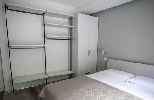 Sarnico Apartment | Surre Resort 2. .