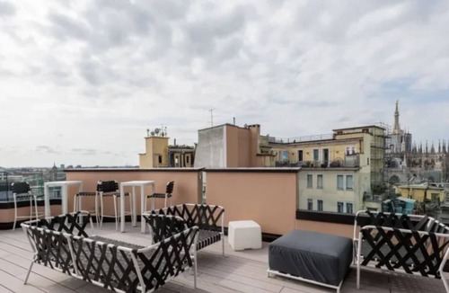 San Babila Apartment | Sweett | Central tower I