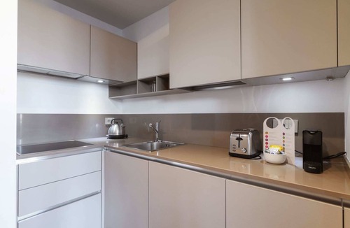 San Babila Apartment | Sweett | Central Tower IV