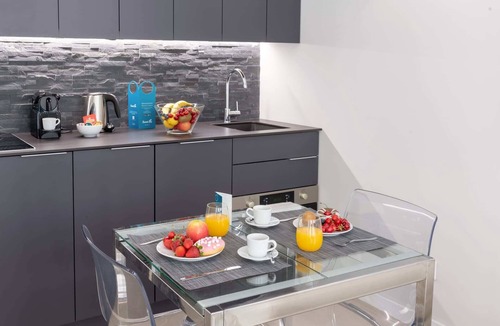 Milan Centre Apartment | Sweett | Duomo IV - One Bedroom Apartment, Sleeps 3
