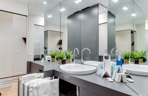 Porta Lodovica Apartment | Sweett | San Gottardo II
