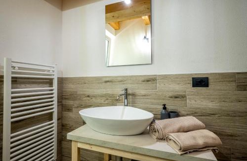 Montemezzo Apartment | Tenuta il Sogno Ferienwohnung Bianco