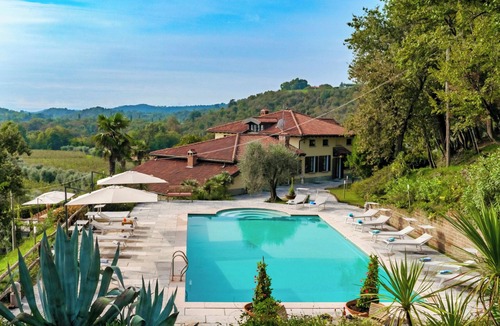 Salo Villa | Tenuta Navelli 12+2, Emma Villas