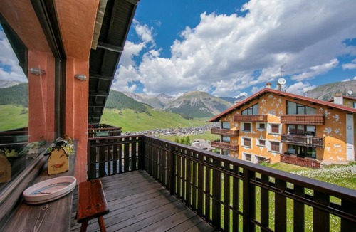 Teola Apartment | Teola Apartment Sleeps 4