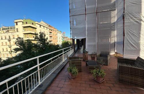Fiera Apartment | Terrazza Milanese - San Siro, Fiera & City Life - RINNOVAMENTO FACCIATA PALAZZO IN CORSO