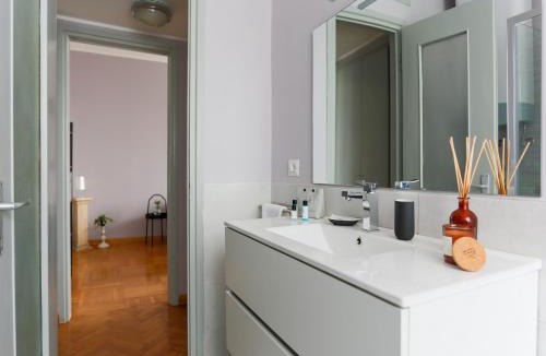 Porta Tenaglia Apartment | The Best Rent - Spacious one-bedroom apartment in Moscova district