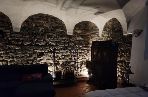 Garlate Apartment | The courtyard of the 6 arches