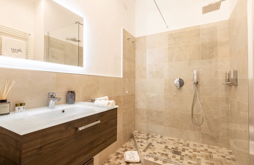 Porta Venezia Bed & Breakfast | The Dream Suites