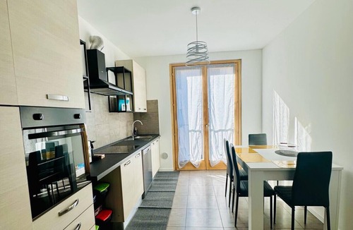 Travedona-Monate Apartment | THE GOLDEN LAKE TRAVEDONA LAKE ixihome