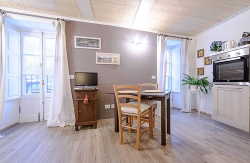 Torno Apartment | The hamlet of Torno - La Piccola