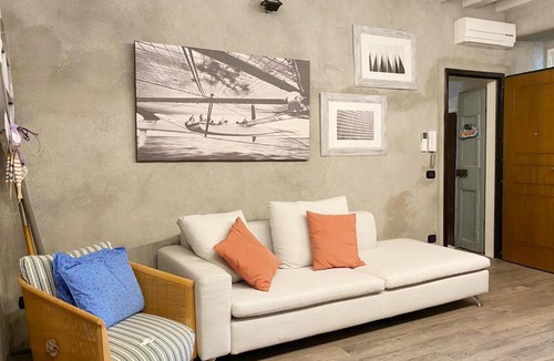Pradello Apartment | The Honeymoon Home