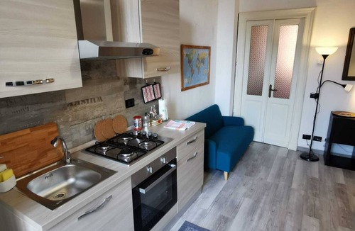 Laveno Apartment | The house on the harbor: Meltemi, a stone's throw from Lake Maggiore