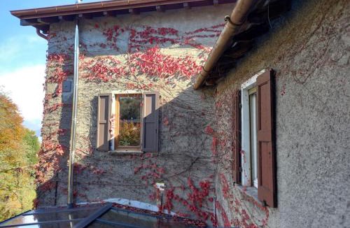 Menaggio Apartment | The Ivy House in the Castle