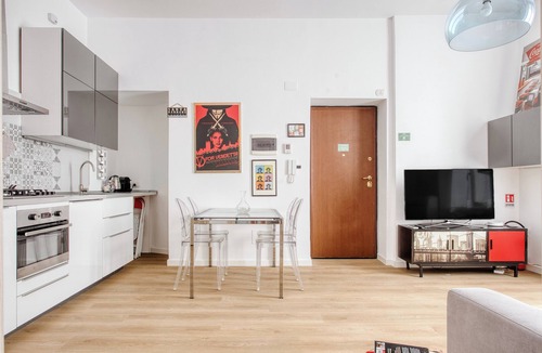 Porta Venezia Apartment | The Light, Central Station District