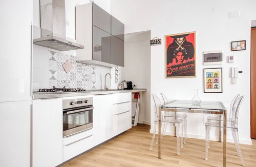 Porta Venezia Apartment | The Light, Central Station District