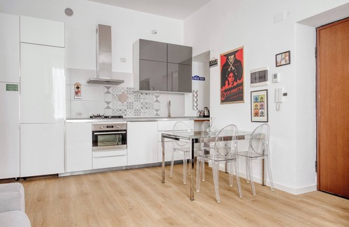 Porta Venezia Apartment | The Light, Central Station District