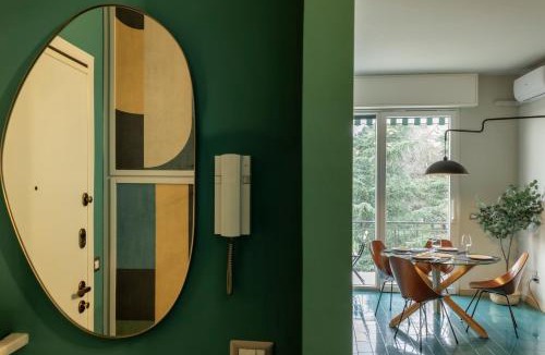 Como Apartment | The Silky Way