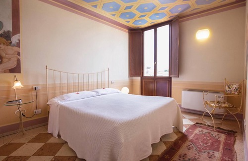 Castellaro Lagusello Apartment | This cozy apartment is located in a complex with a total of 12 apartments and in a characteristic an