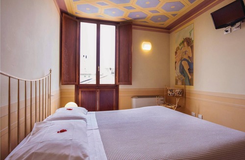 Castellaro Lagusello Apartment | This cozy apartment is located in a complex with a total of 12 apartments and in a characteristic an