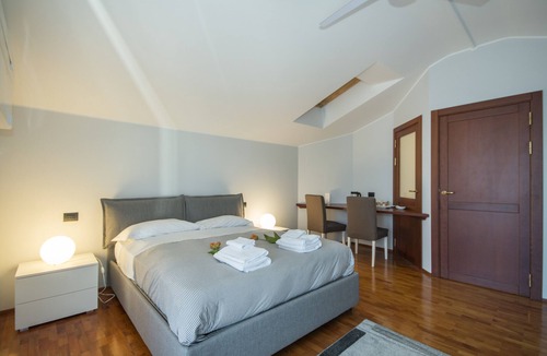 Villa Guardia Bed & Breakfast | Three bedrooms Apartment in a B&B