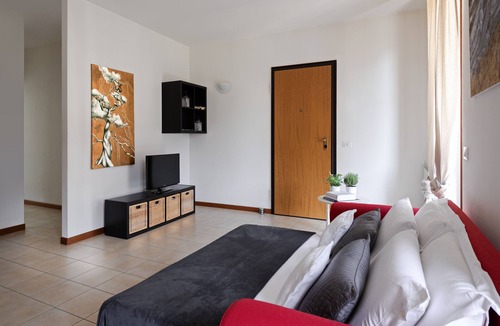 Roe Volciano Apartment | Three-room apartment 4 beds terraces garage wifi Lake Garda