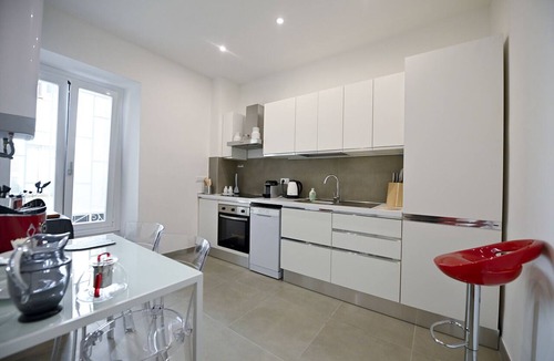 Rione XVI Ludovisi Apartment | Three Steps from Spanish Steps