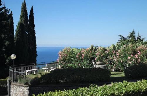Gardola Apartment | Tignale - Appartement BELVEDERE ALLEGRA 101 - Ferienwohnung am Gardasee mieten