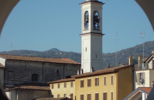 Lovere Old Town House | Torre Antica is an Ancient Watch Tower Fully Restored With all Modern Amenities
