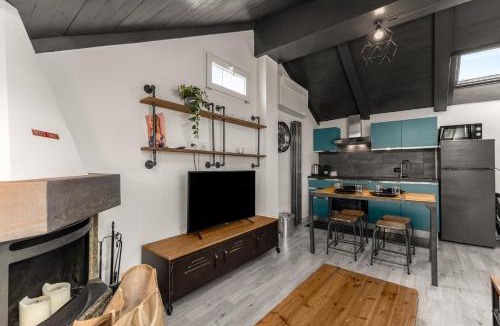 Zona Solari Apartment | Tortona metro 200m - Charming attic - WiFi