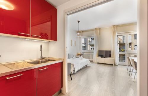 Giambellino Apartment | Tortona-Metro Tolstoj 5min - Spacious 6 guests - WiFi