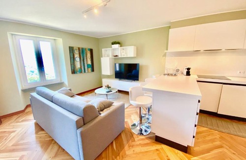 Colmegna Apartment | Tower 44