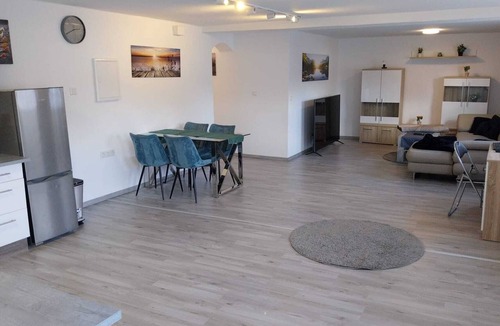 Hamm Apartment | Tradespeople/Transitional Housing NO LONGER AVAILABLE