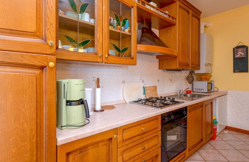 Oldesio Apartment | Tranquil Apartment "Sun" with Pool Access, Stunning Views, and Private Terrace