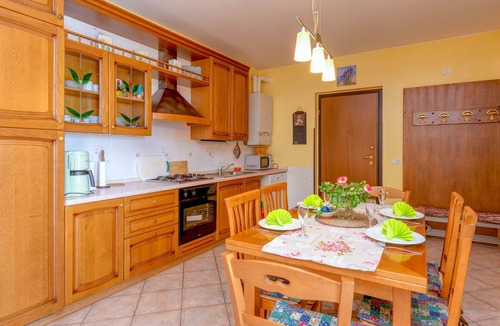 Oldesio Apartment | Tranquil Apartment "Sun" with Pool Access, Stunning Views, and Private Terrace