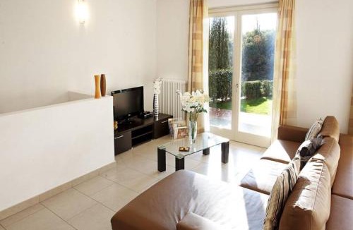 Tremezzo Apartment | TREMEZZO RESIDENCE 2-1 of 11 apartments in an exclusive residence by Italian Apartments